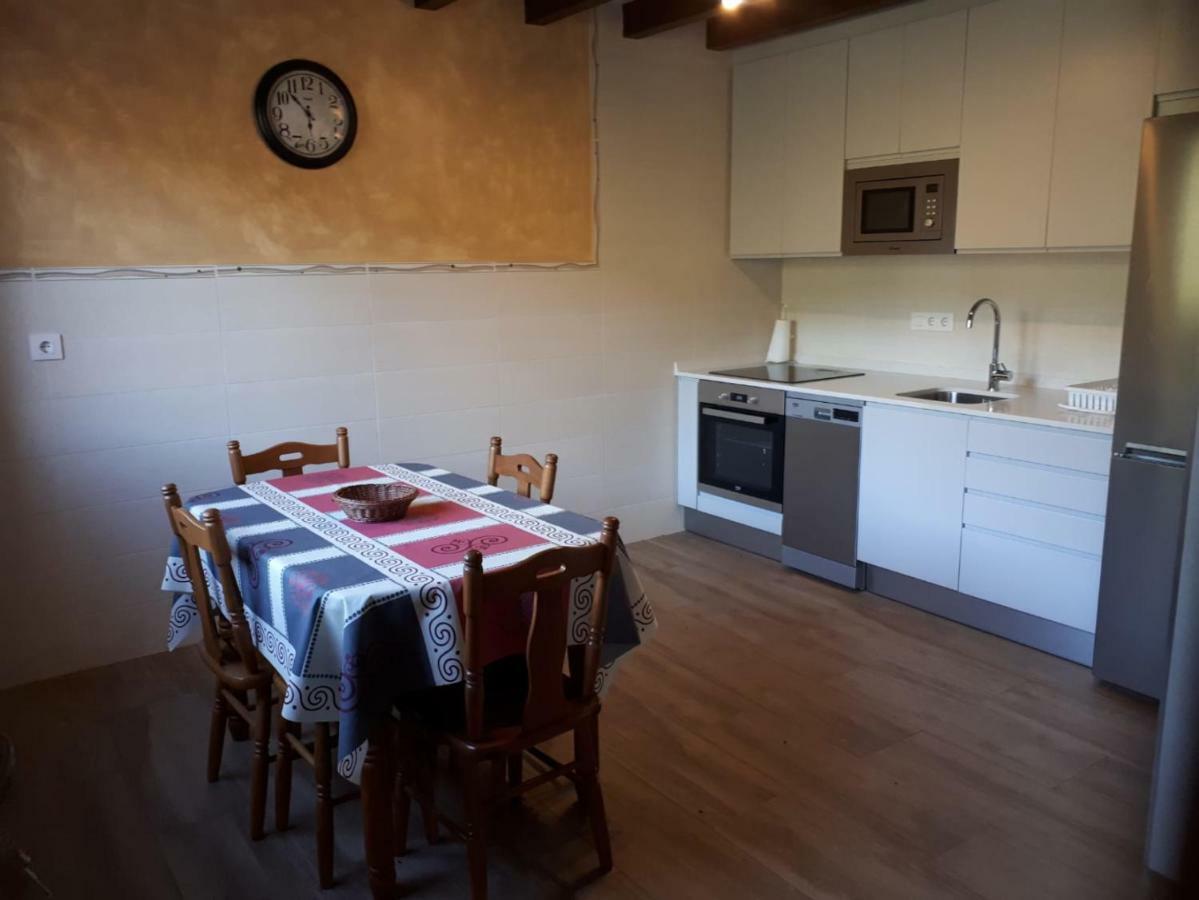 Apartamentos Camino Santo Toribio Мьесес Экстерьер фото